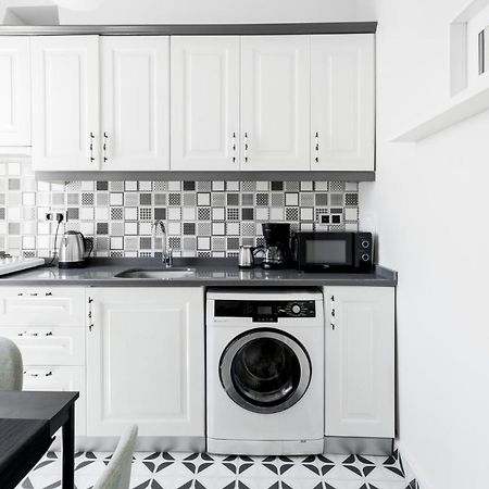 Apartamento Modern Flat 5 Min To Galata Tower In Istiklal Ave Estambul Exterior foto