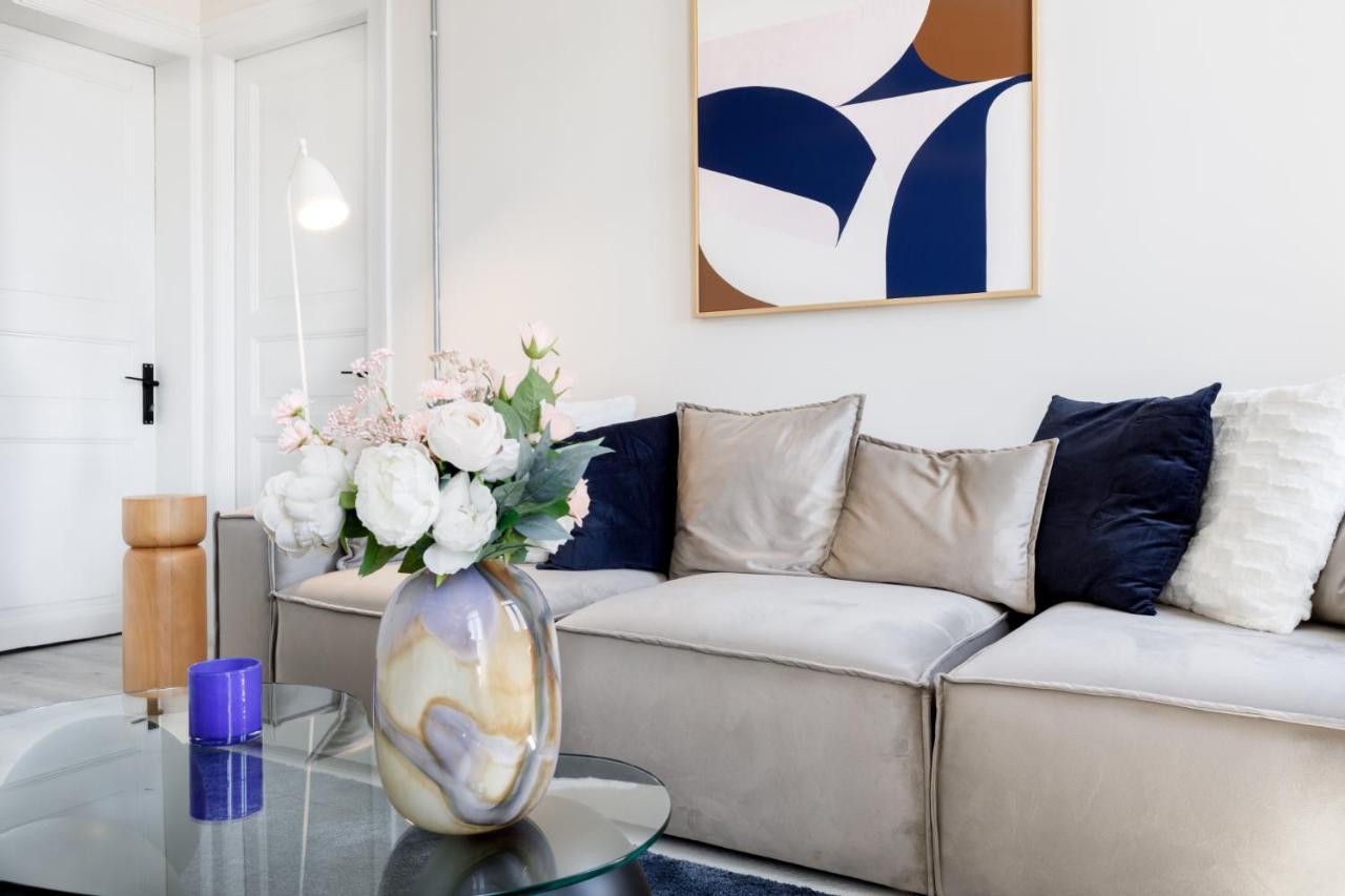 Apartamento Modern Flat 5 Min To Galata Tower In Istiklal Ave Estambul Exterior foto